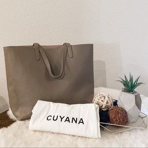 EUC Cuyana Structured Tore in Stone